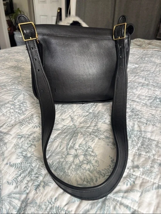 VTG Coach Black Leather Satchel with Gold-Tone Hardware - Picture 2 of 12